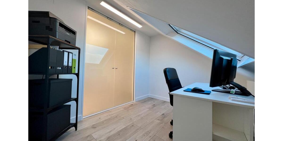 Dachgeschoßwohnung Voerde (Niederrhein) - 3 Zimmer, 78 m&sup2;, 740&euro; | Angebot:25294077