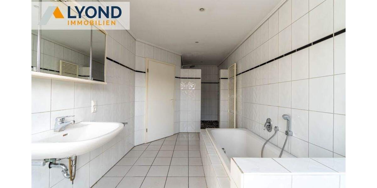 Mehrfamilienhaus, Wohnhaus Borken - 7 Zimmer, 250 m&sup2;, 395.000&euro; | Angebot:25676497