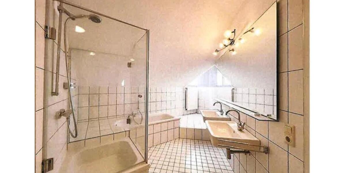 Dachgeschoßwohnung Vreden - 6 Zimmer, 170 m&sup2;, 1.300&euro; | Angebot:25253024