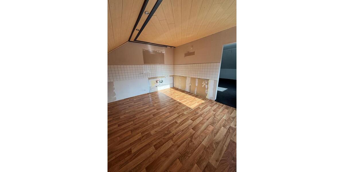 Etagenwohnung Rees - 4 Zimmer, 120 m&sup2;, 1.000&euro; | Angebot:26566663