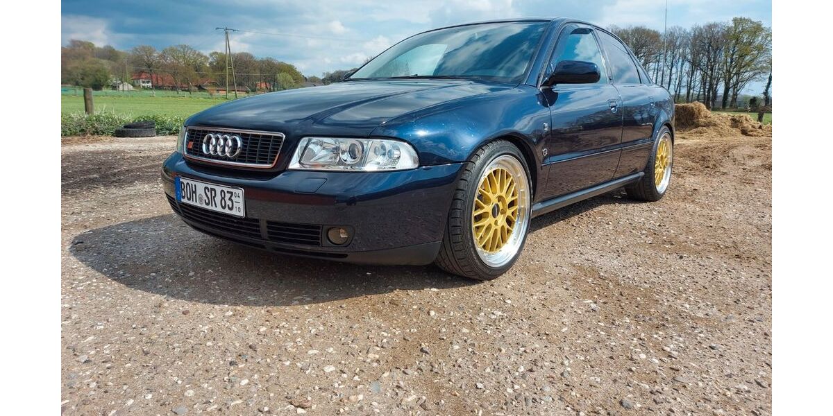 Audi A4 218.000 km 7.699 &euro; Hamminkeln 46499