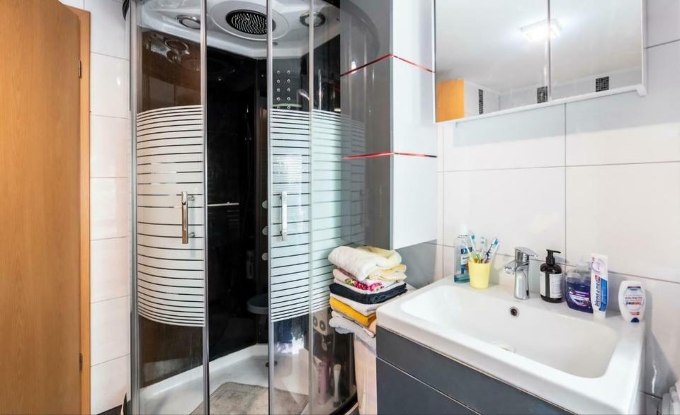 Einfamilienhaus Rees - 8 Zimmer, 208 m&sup2;, 365.000&euro; | Angebot:25171424