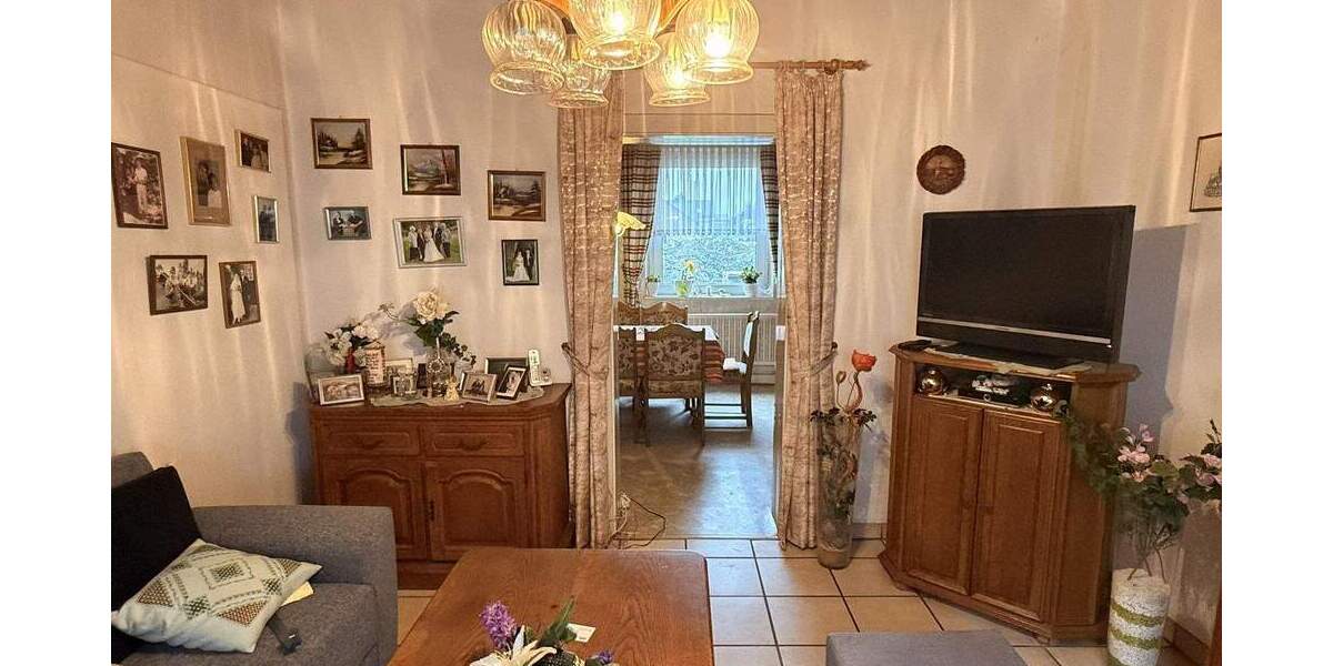 Reihenmittelhaus Wesel Büderich - 6 Zimmer, 133 m&sup2;, 180.000&euro; | Angebot:25815441