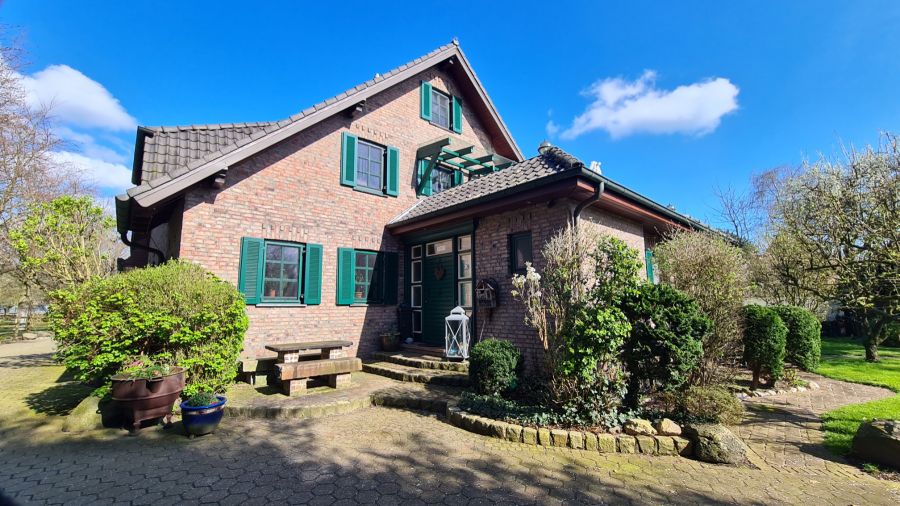 Provisionsfrei* solider Resthof m. Wertgutachten 3 ETW Pool Sauna Toplage - Gewerbeobjekt Rees | Angebot:25167471
