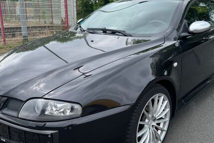 Alfa Romeo GT 289.000 km 2.450 &euro; bocholt 46395