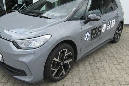 VW ID.3 5.555 km 38.950 &euro; Emmerich am Rhein 46446