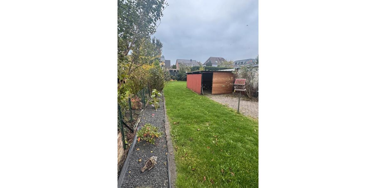 Reihenhaus Emmerich am Rhein - 6 Zimmer, 110 m&sup2;, 260.000&euro; | Angebot:23829174