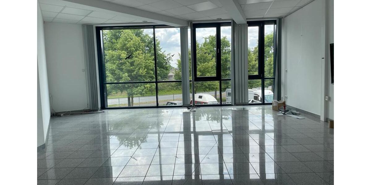 Gewerbeobjekt Wesel Bislich - 1.450&euro; | Angebot:25970059