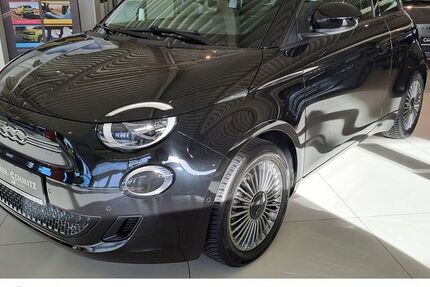 Fiat 500 17.969 km 26.490 &euro; Wesel 46485