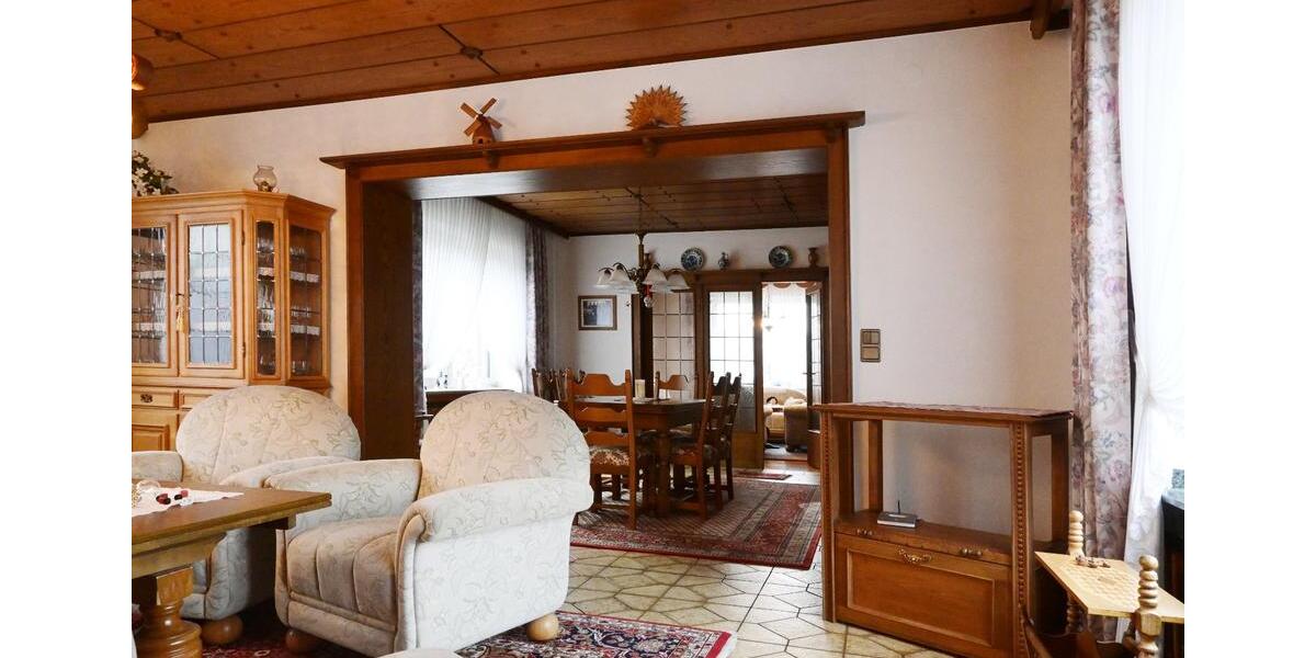 Einfamilienhaus Borken - 9 Zimmer, 158 m&sup2;, 325.000&euro; | Angebot:25175039