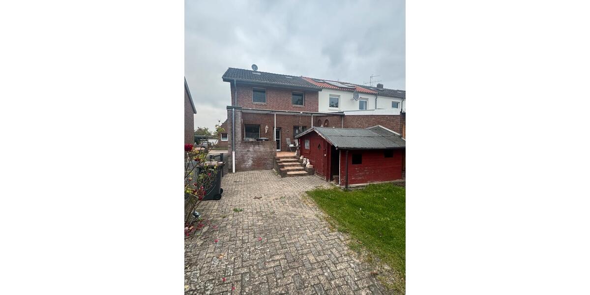 Reihenhaus Emmerich am Rhein - 6 Zimmer, 110 m&sup2;, 260.000&euro; | Angebot:23829174