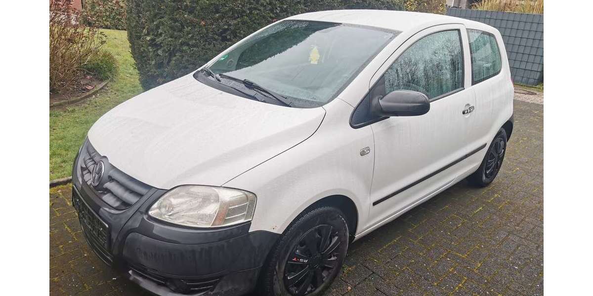 VW Fox 245.000 km 850 &euro; Wesel a Rhein 46485