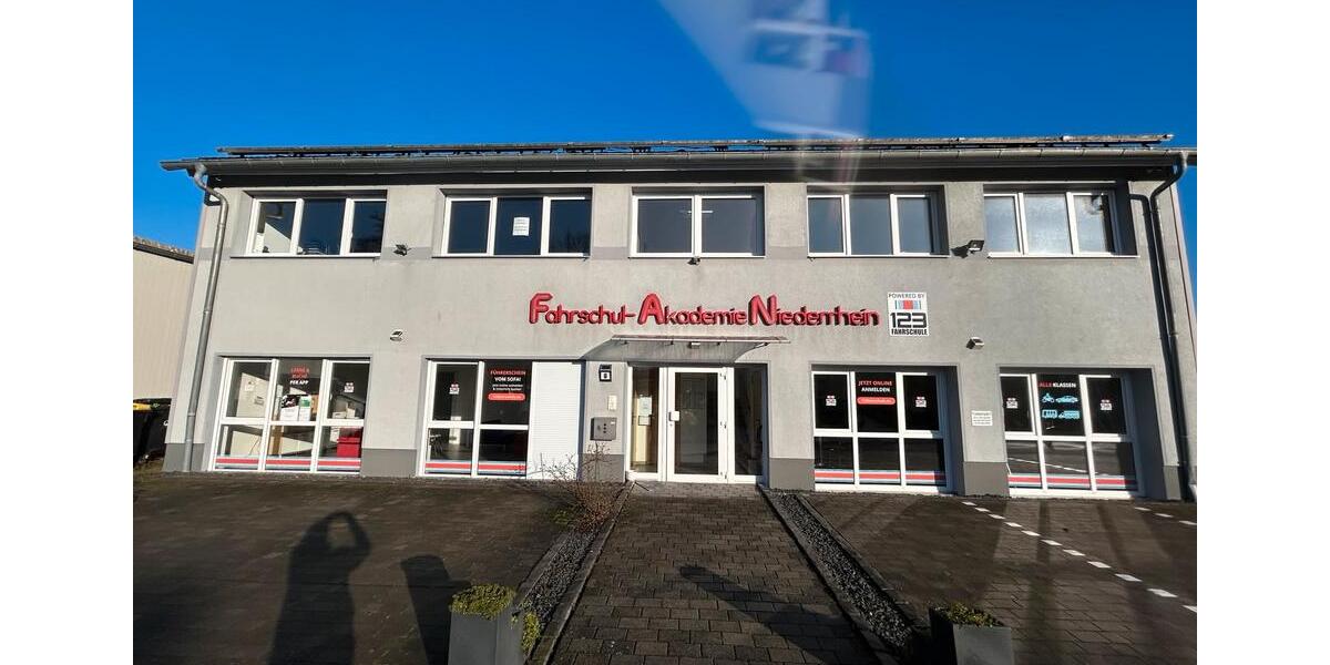 Gewerbeobjekt Hünxe - 750&euro; | Angebot:26035303