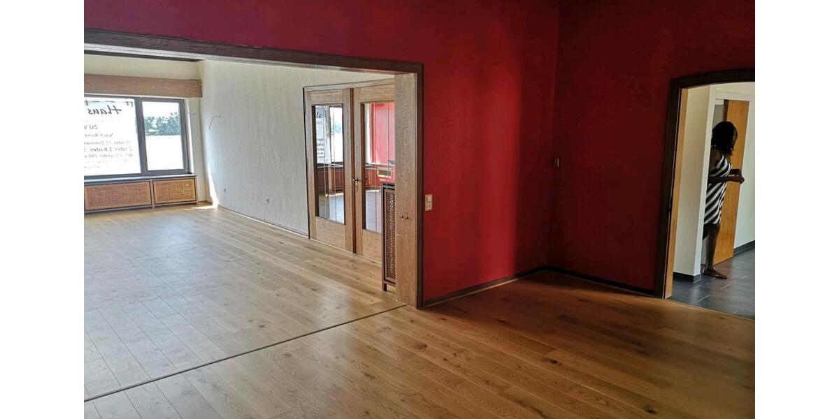 Reihenhaus Emmerich am Rhein - 12 Zimmer, 357 m&sup2;, 3.400&euro; | Angebot:25163561