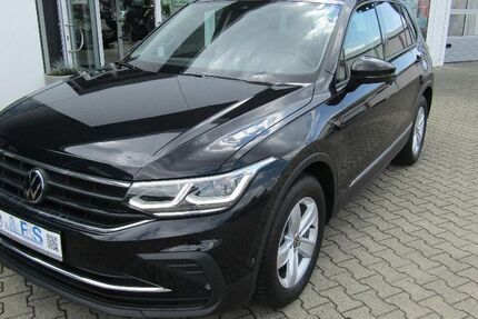 VW Tiguan 17.090 km 24.490 &euro; Emmerich am Rhein 46446