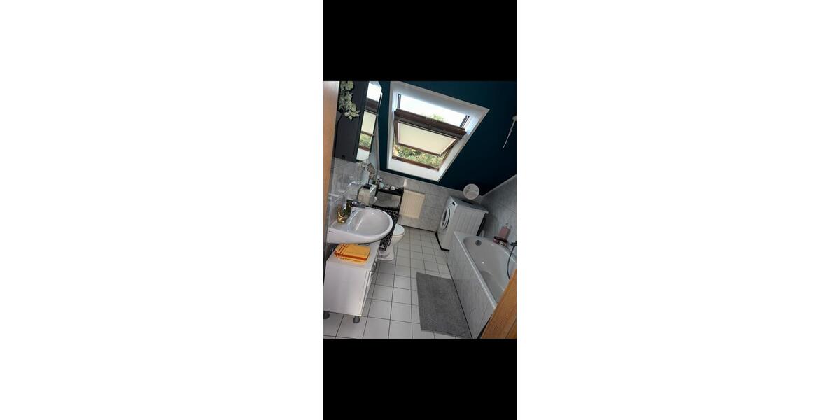 Dachgeschoßwohnung Hamminkeln - 2.5 Zimmer, 64 m&sup2;, 670&euro; | Angebot:25922806