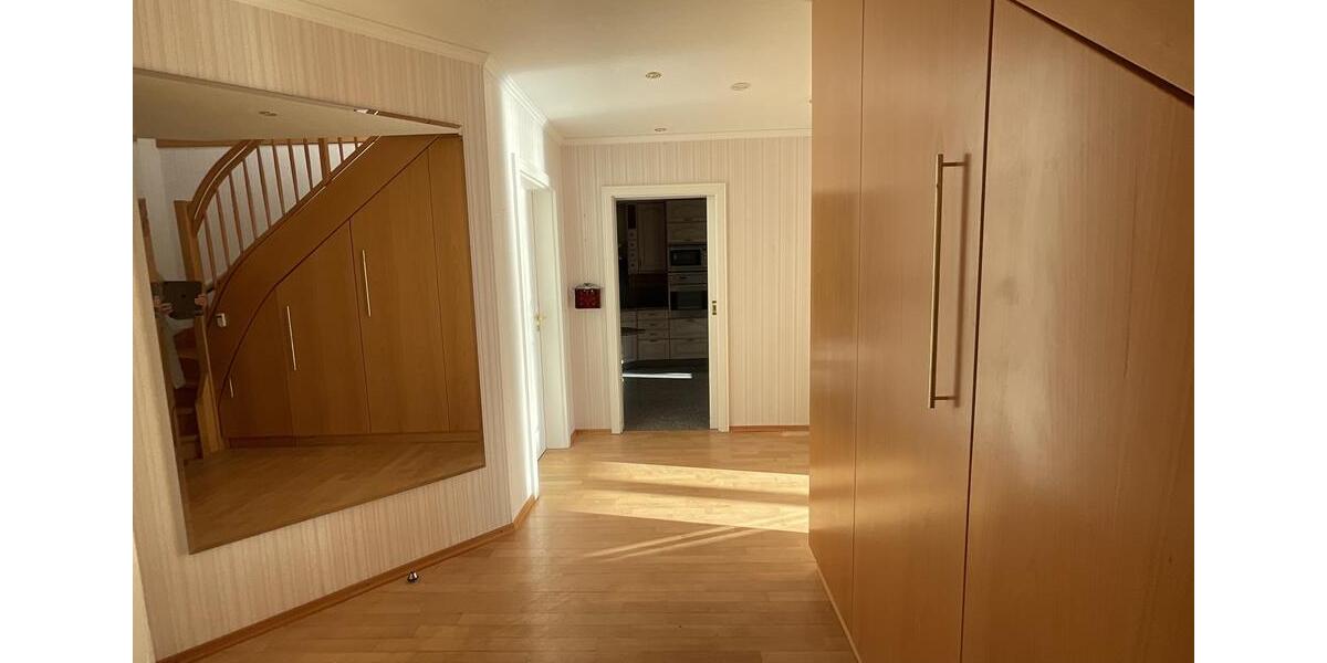 Maisonettenwohnung Emmerich am Rhein - 2.5 Zimmer, 113 m&sup2;, 1.518&euro; | Angebot:24980722