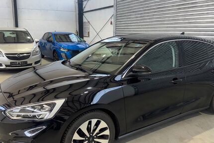 Ford Focus 113.000 km 8.900 &euro; Hünxe 46569