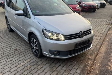 VW Touran 120.000 km 8.000 &euro; XANTEN 46509