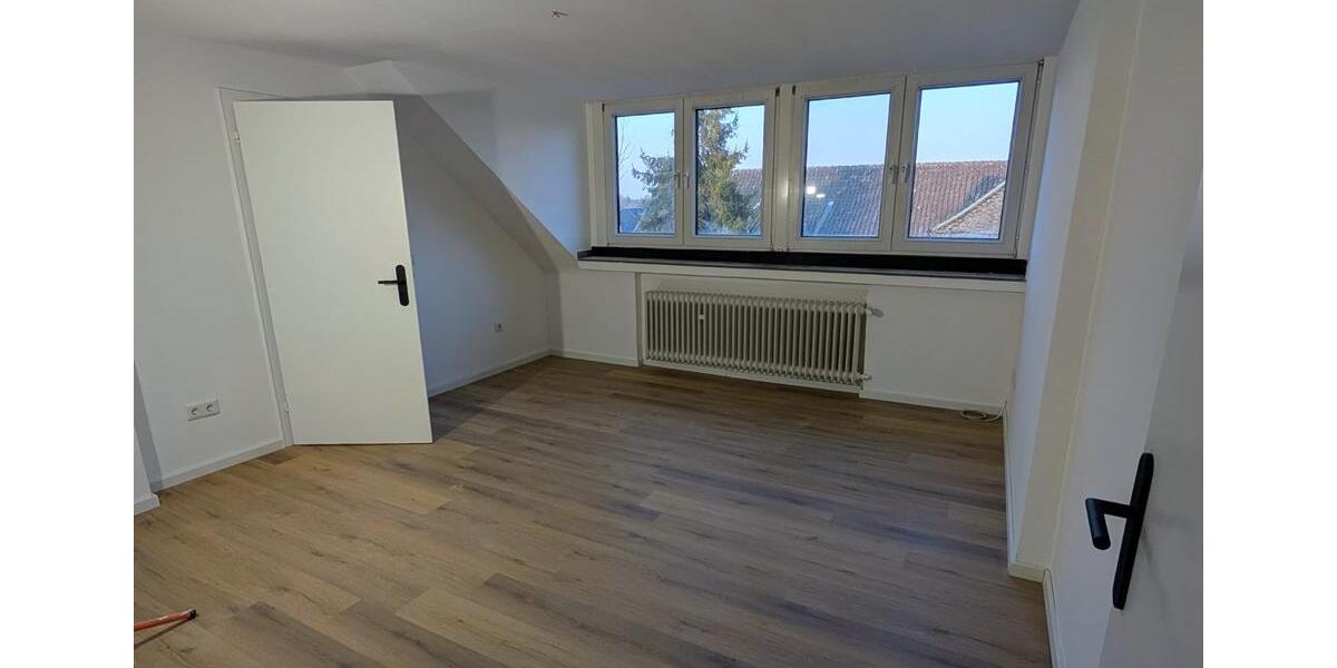 Dachgeschoßwohnung Wesel Bislich - 3 Zimmer, 72 m&sup2;, 116.000&euro; | Angebot:25649505