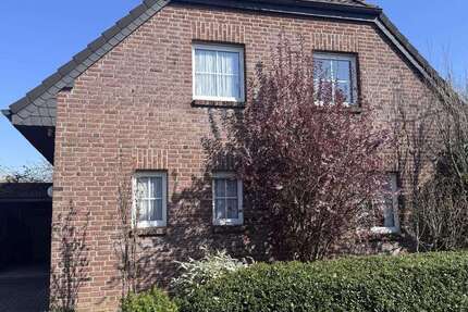 Haus Rees-Rees Rees - 4.5 Zimmer, 117 m&sup2;, 300.000&euro; | Angebot:25931732