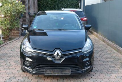Renault Clio 137.385 km 5.500 &euro; Xanten 46509
