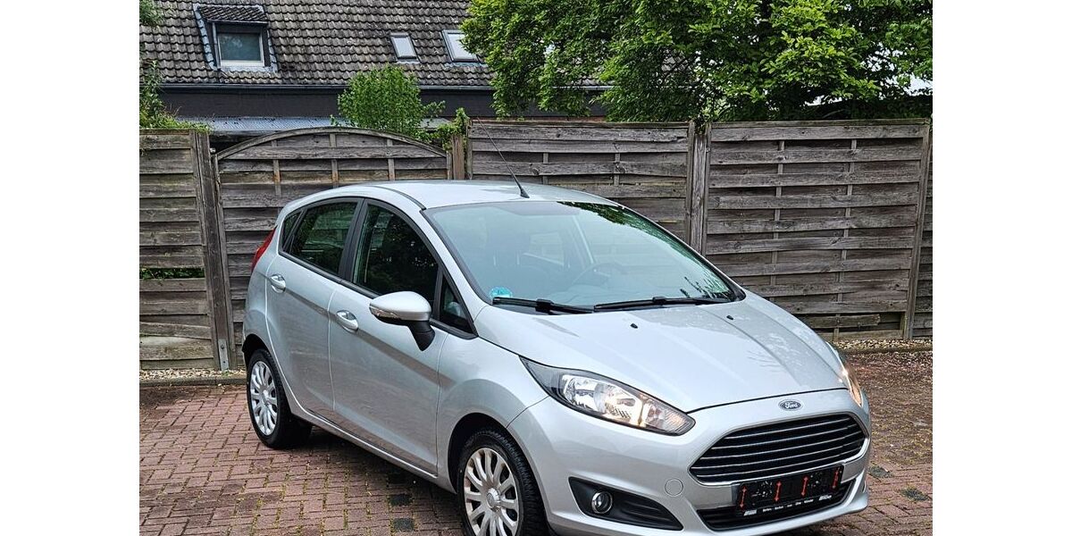 Ford Fiesta 61.000 km 6.800 &euro; Wesel 46487