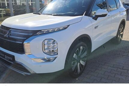 Mitsubishi Outlander 10.950 km 44.490 &euro; Wesel 46485