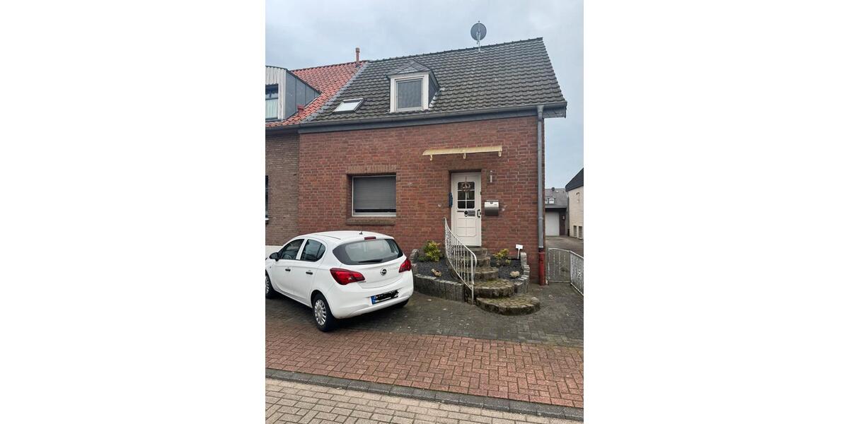 Reihenhaus Emmerich am Rhein - 6 Zimmer, 110 m&sup2;, 260.000&euro; | Angebot:23829174