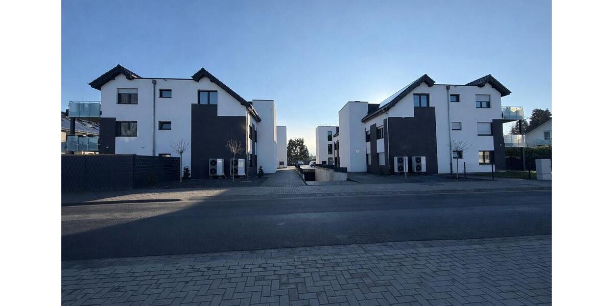 Erdgeschoßwohnung Emmerich am Rhein - 3 Zimmer, 71 m&sup2;, 895&euro; | Angebot:25854647