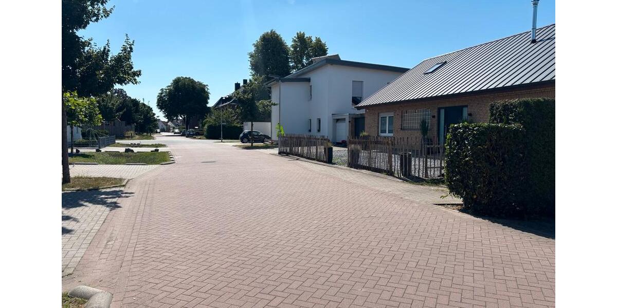 Einfamilienhaus Emmerich am Rhein - 6 Zimmer, 220 m&sup2;, 2.150&euro; | Angebot:26283581