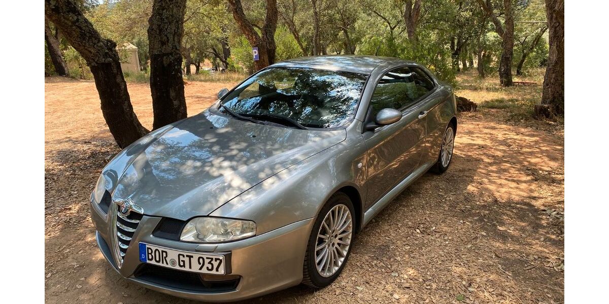 Alfa Romeo GT 120.000 km 8.999 &euro; Vreden 48691