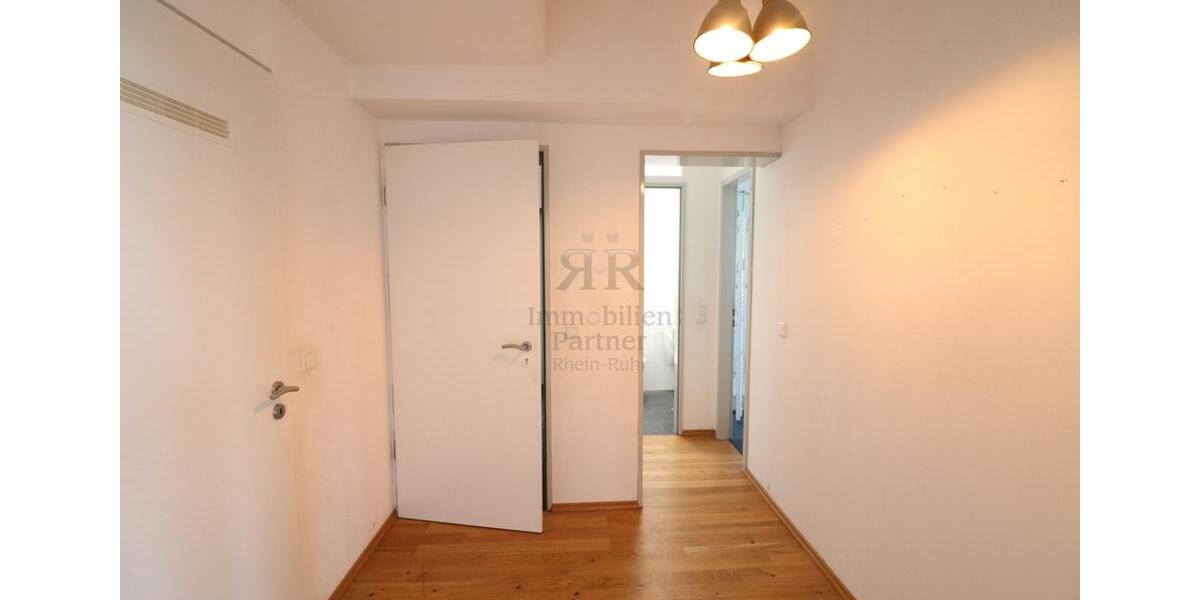 Dachgeschoßwohnung Voerde (Niederrhein) - 4 Zimmer, 120 m&sup2;, 1.056&euro; | Angebot:25852214