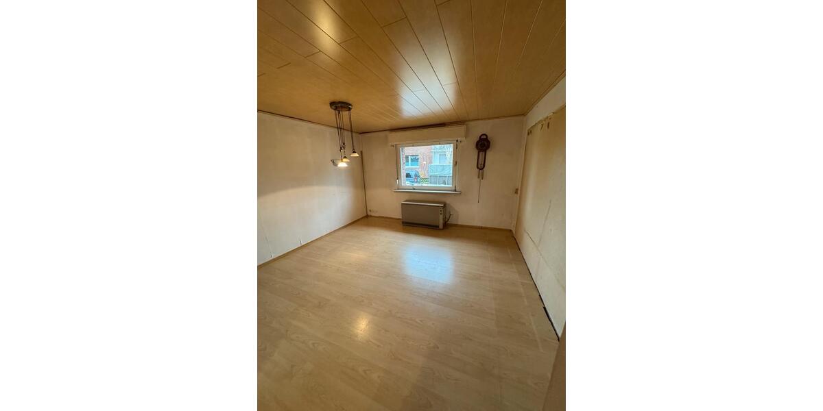 Reihenhaus Emmerich am Rhein - 6 Zimmer, 110 m&sup2;, 260.000&euro; | Angebot:23829174