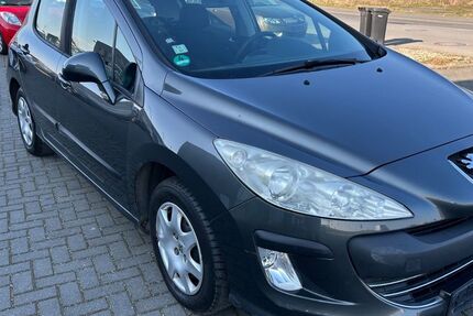 Peugeot 308 160.000 km 2.480 &euro; XANTEN 46509
