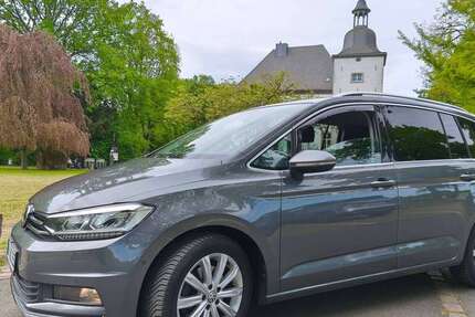 VW Touran 83.490 km 20.000 &euro; Voerde (Niederrhein), Stadt 46562