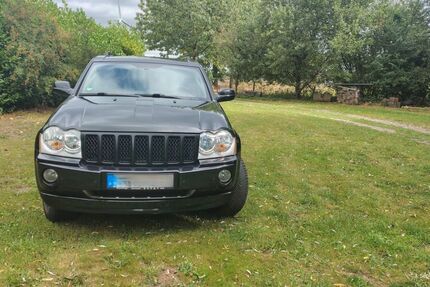 Jeep Grand Cherokee 225.700 km 8.299 &euro; Emmerich 46446