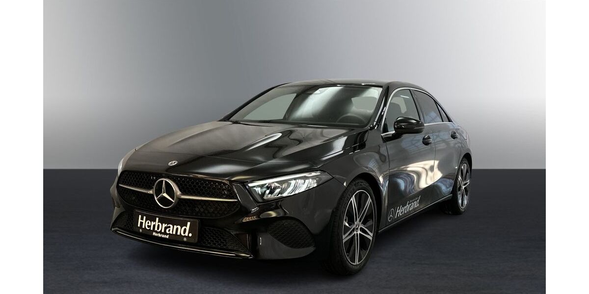 Mercedes-Benz A 180 8.156 km 29.490 &euro; Rhede 46414