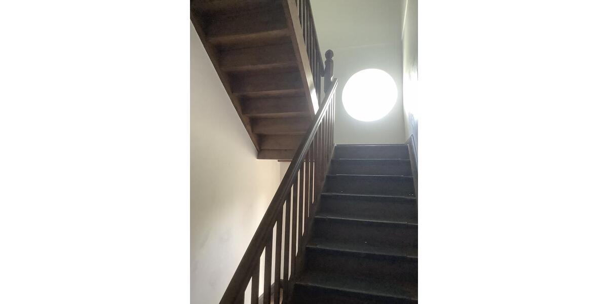 Dachgeschoßwohnung Vreden - 6 Zimmer, 170 m&sup2;, 1.300&euro; | Angebot:25253024