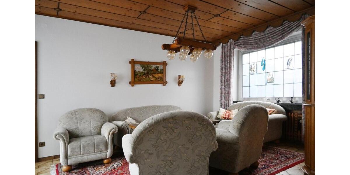 Einfamilienhaus Borken - 9 Zimmer, 158 m&sup2;, 325.000&euro; | Angebot:25175039