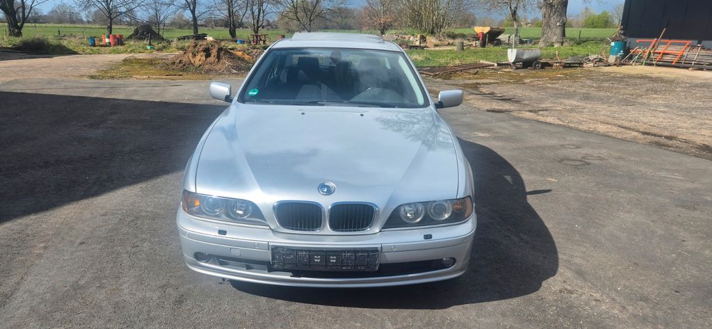 BMW 520 180.000 km 2.750 &euro; Bocholt 46399