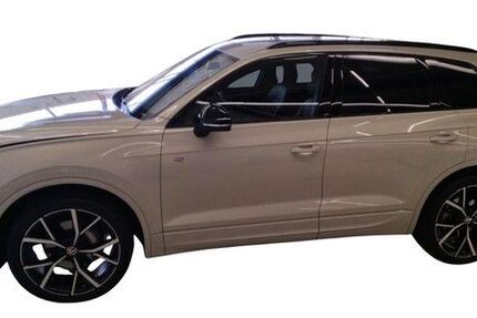 VW Touareg 14.819 km 69.880 &euro; Wesel 46483