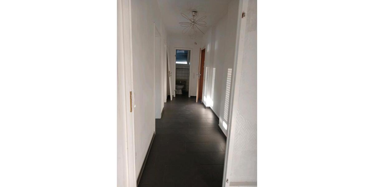 Etagenwohnung Voerde (Niederrhein) - 3.5 Zimmer, 79 m&sup2;, 1.260&euro; | Angebot:26001842