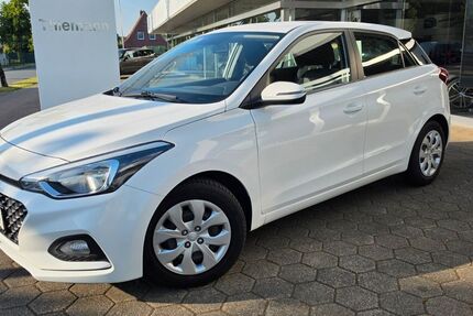 Hyundai i20 99.850 km 8.890 &euro; Gescher 48712