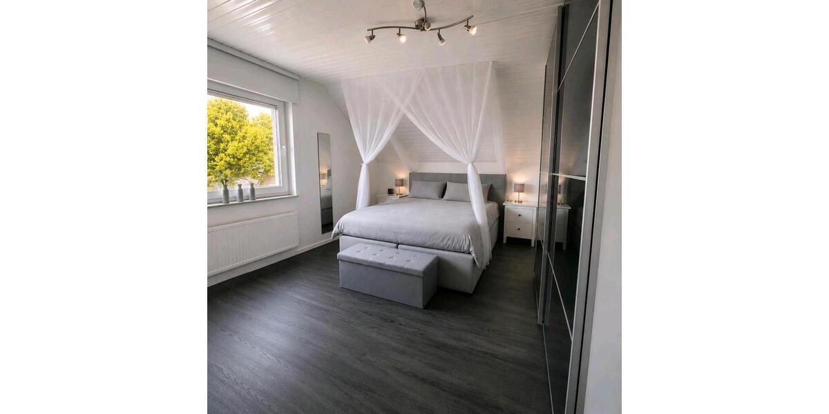 Dachgeschoßwohnung Emmerich am Rhein - 2 Zimmer, 60 m&sup2;, 159.000&euro; | Angebot:26677851