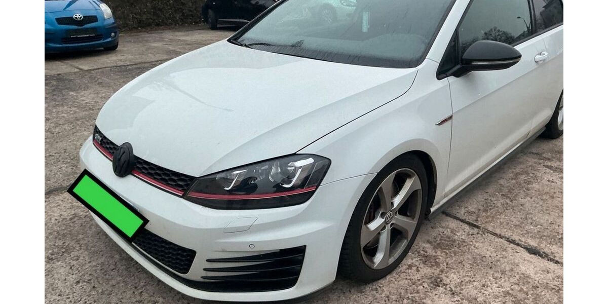 VW Golf 137.724 km 8.900 &euro; Borken 46325