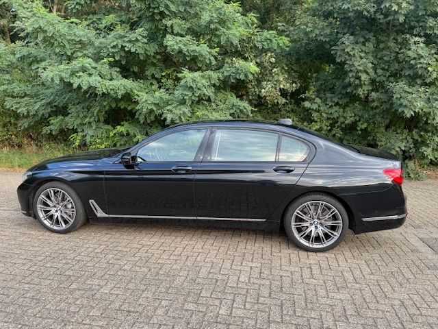 BMW 750 170.000 km 29.900 &euro; Emmerich Am Rhein 46446