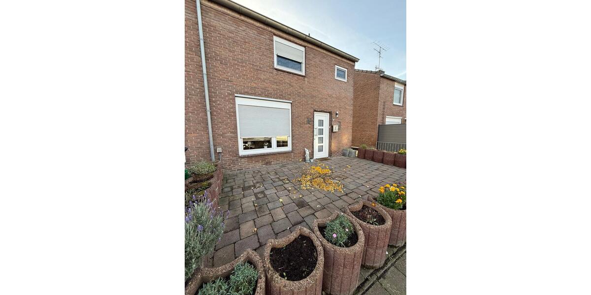 Reihenhaus Emmerich am Rhein - 3 Zimmer, 80 m&sup2;, 238.000&euro; | Angebot:23643355