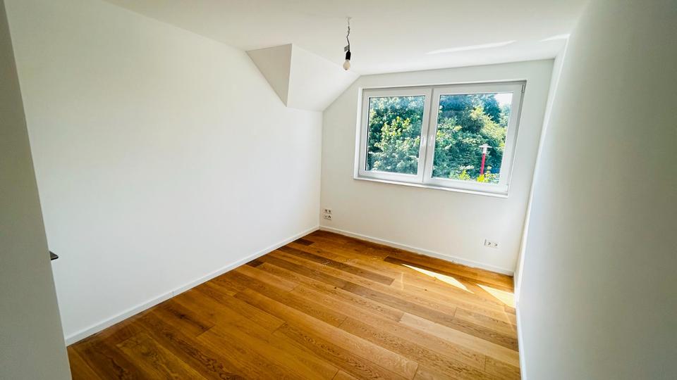 Doppelhaushälfte Emmerich am Rhein - 5 Zimmer, 120 m&sup2;, 398.000&euro; | Angebot:26951354