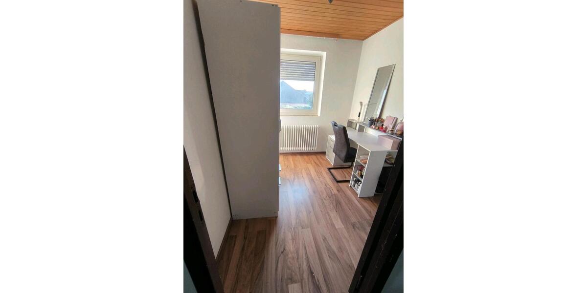 Reihenhaus Emmerich am Rhein - 4 Zimmer, 80 m&sup2;, 220.000&euro; | Angebot:26186487